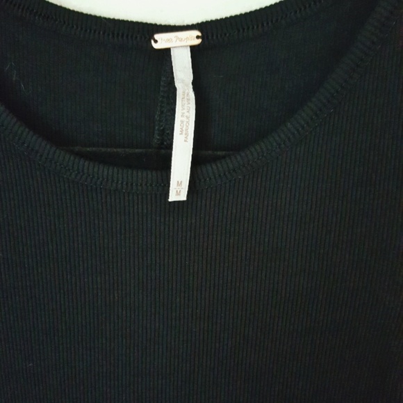 $25⬇️ Free People Black Ribbed  Scoop Neck Tank - Picture 3 of 7